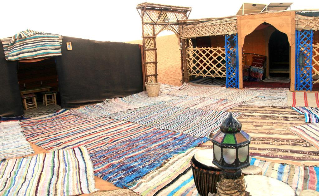 Bivouac Le Petit Prince Merzuga Kültér fotó