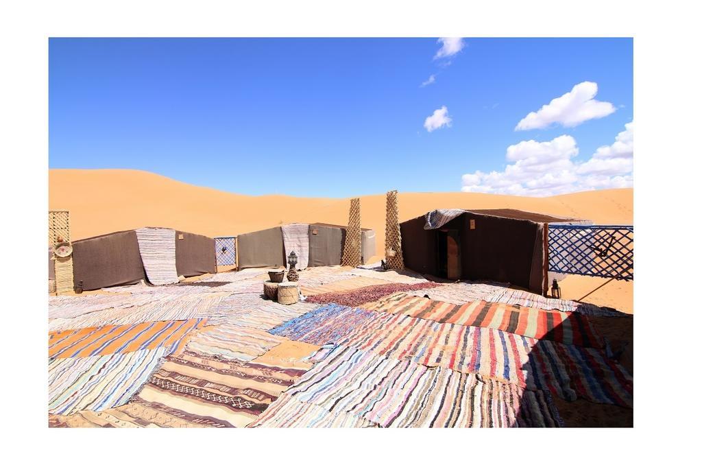 Bivouac Le Petit Prince Merzuga Kültér fotó